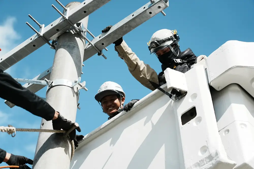 高圧受変電設備工事の施工の様子